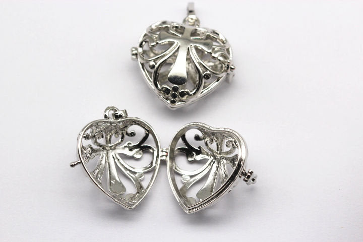 metal oil diffuser pendant heart shape